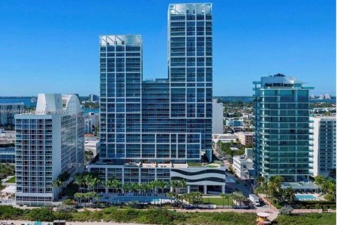 Condo in Miami Beach, Florida, 1 bedroom  № 1951672 - photo 16