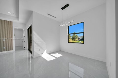 House in Lehigh Acres, Florida 3 bedrooms, 152.36 sq.m. № 1965560 - photo 6