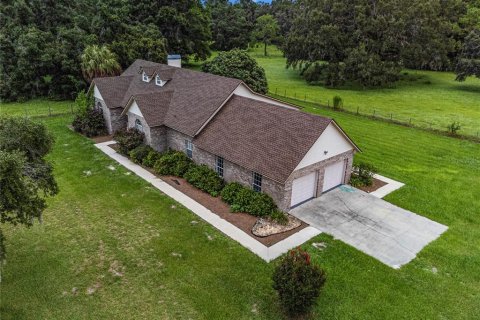 House in Chiefland, Florida 3 bedrooms, 222.32 sq.m. № 1844485 - photo 14