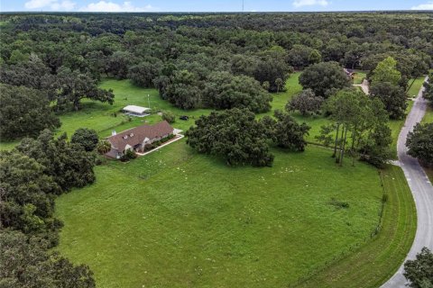 House in Chiefland, Florida 3 bedrooms, 222.32 sq.m. № 1844485 - photo 10