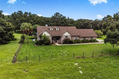 House in Chiefland, Florida 3 bedrooms, 222.32 sq.m. № 1844485 - photo 12