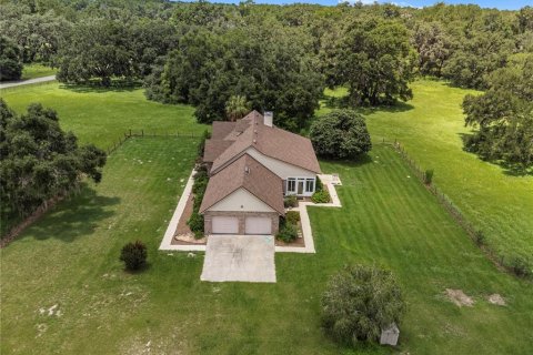 House in Chiefland, Florida 3 bedrooms, 222.32 sq.m. № 1844485 - photo 7
