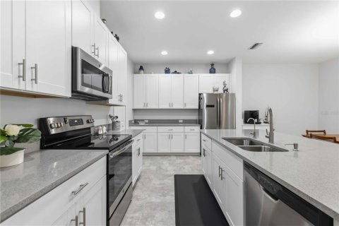 House in Sarasota, Florida 2 bedrooms, 150.41 sq.m. № 2106772 - photo 22