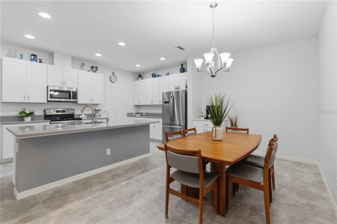 House in Sarasota, Florida 2 bedrooms, 150.41 sq.m. № 2106772 - photo 14