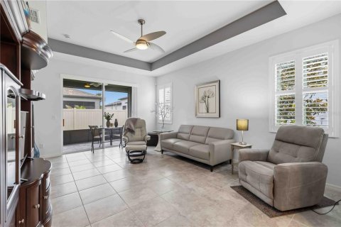 House in Sarasota, Florida 2 bedrooms, 150.41 sq.m. № 2106772 - photo 7