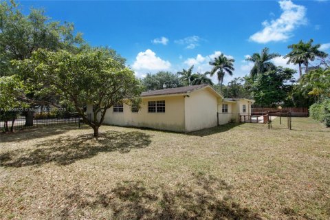 Casa en venta en Plantation, Florida, 4 dormitorios, 195.19 m2 № 1963482 - foto 18