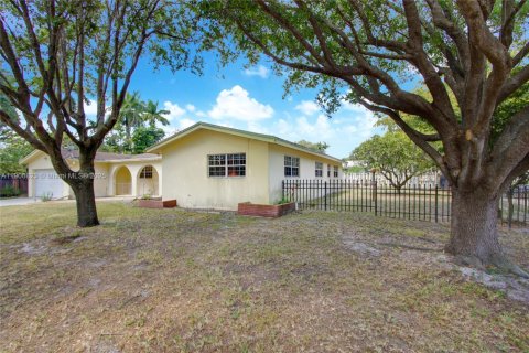 Casa en venta en Plantation, Florida, 4 dormitorios, 195.19 m2 № 1963482 - foto 20