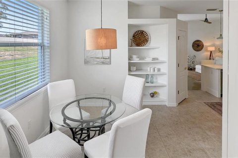 House in Davenport, Florida 4 bedrooms, 181.62 sq.m. № 1880826 - photo 6