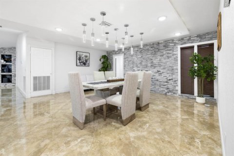 Casa en venta en St. Lucie, Florida, 4 dormitorios, 247.12 m2 № 2248526 - foto 23