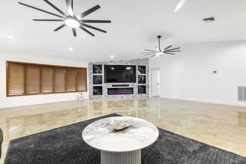 Casa en venta en St. Lucie, Florida, 4 dormitorios, 247.12 m2 № 2248526 - foto 30