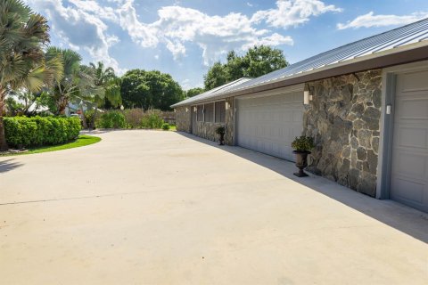 Casa en venta en St. Lucie, Florida, 4 dormitorios, 247.12 m2 № 2248526 - foto 9