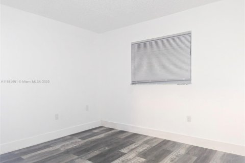 House in Pembroke Pines, Florida 4 bedrooms, 203.92 sq.m. № 1921141 - photo 14