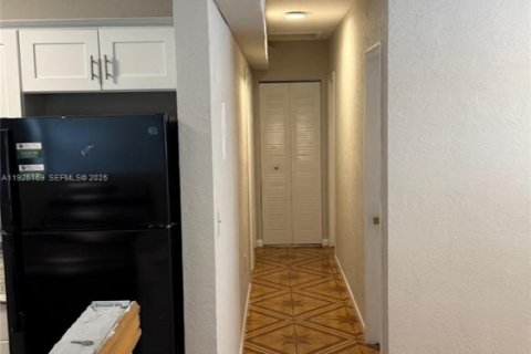 Villa ou maison à vendre à Miami Gardens, Floride: 3 chambres, 101.73 m2 № 1984691 - photo 10