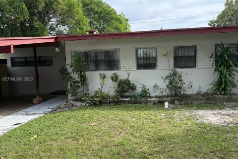 Villa ou maison à vendre à Miami Gardens, Floride: 3 chambres, 101.73 m2 № 1984691 - photo 9