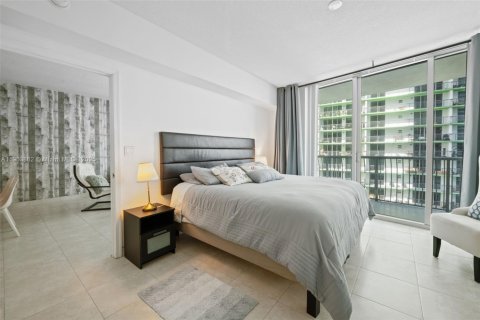 Condo in Miami, Florida, 1 bedroom  № 1957326 - photo 16