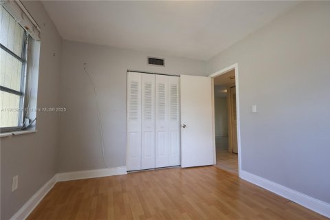 Купить кондоминиум в Майами, Флорида 3 спальни, 109.62м2, № 1969009 - фото 17