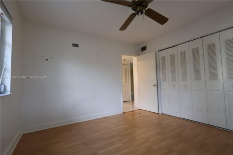 Купить кондоминиум в Майами, Флорида 3 спальни, 109.62м2, № 1969009 - фото 21