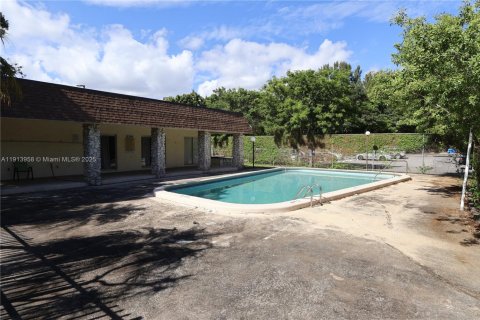 Купить кондоминиум в Майами, Флорида 3 спальни, 109.62м2, № 1969009 - фото 24