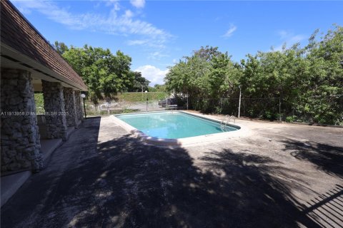 Купить кондоминиум в Майами, Флорида 3 спальни, 109.62м2, № 1969009 - фото 25