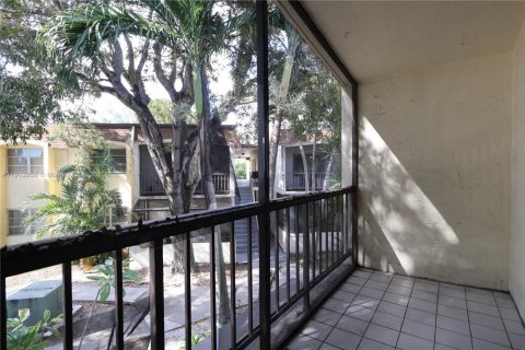 Купить кондоминиум в Майами, Флорида 3 спальни, 109.62м2, № 1969009 - фото 9