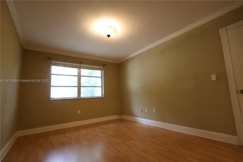 Купить кондоминиум в Майами, Флорида 3 спальни, 109.62м2, № 1969009 - фото 12