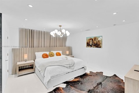 Villa ou maison à vendre à Hollywood, Floride: 3 chambres, 162.39 m2 № 1959357 - photo 16