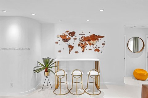 Villa ou maison à vendre à Hollywood, Floride: 3 chambres, 162.39 m2 № 1959357 - photo 9