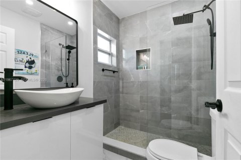 Immobilier commercial à vendre à Miami, Floride № 2029744 - photo 10