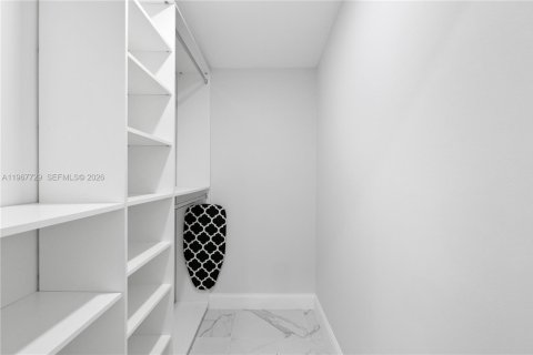 Immobilier commercial à vendre à Miami, Floride № 2029744 - photo 29