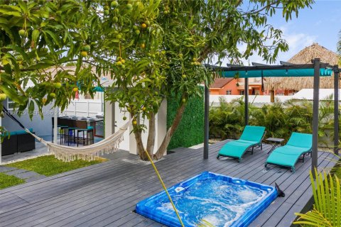 Immobilier commercial à vendre à Miami, Floride № 2029744 - photo 3