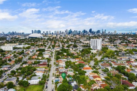 Immobilier commercial à vendre à Miami, Floride № 2029744 - photo 6