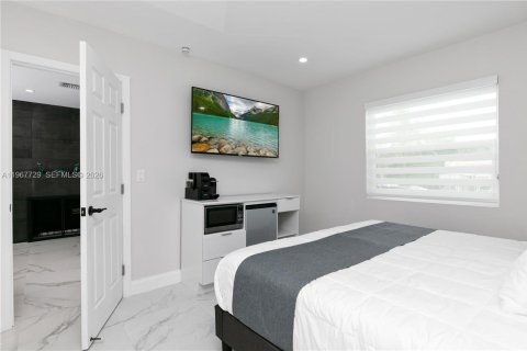 Immobilier commercial à vendre à Miami, Floride № 2029744 - photo 8