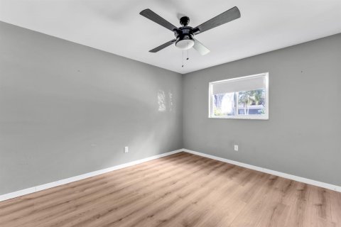 Villa ou maison à vendre à Cooper City, Floride: 4 chambres, 144.37 m2 № 2439183 - photo 25