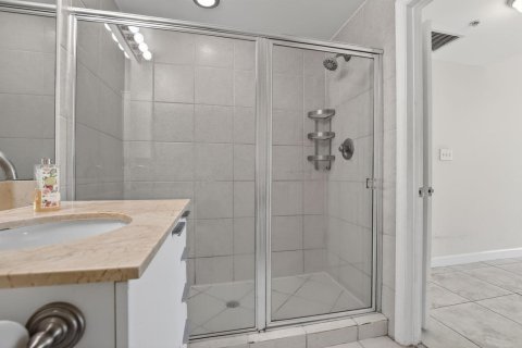 Condo in Hollywood, Florida, 3 bedrooms № 2253049 - photo 20
