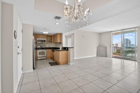 Condo in Hollywood, Florida, 3 bedrooms № 2253049