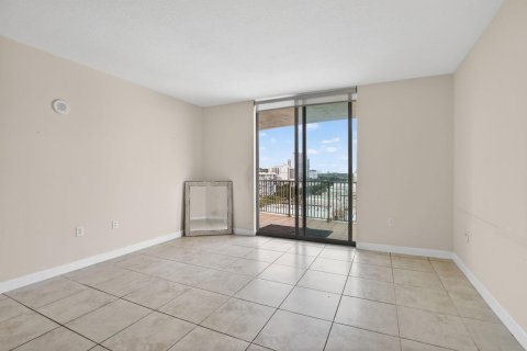 Condo in Hollywood, Florida, 3 bedrooms № 2253049 - photo 7
