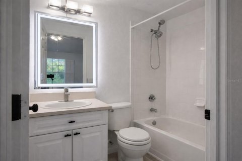 Touwnhouse à vendre à Orlando, Floride: 2 chambres, 97.83 m2 № 2096546 - photo 11