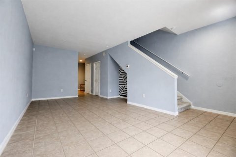 Touwnhouse à vendre à Orlando, Floride: 2 chambres, 97.83 m2 № 2096546 - photo 2