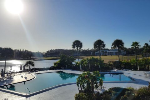 Condo in Wesley Chapel, Florida, 2 bedrooms  № 2122754 - photo 6