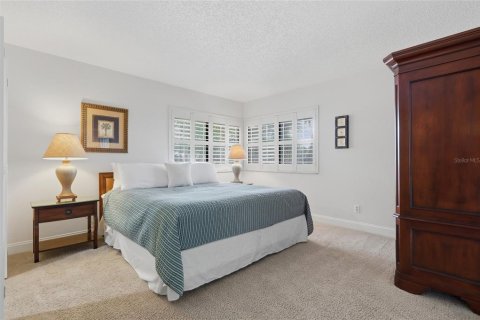 Condo in Wesley Chapel, Florida, 2 bedrooms  № 2122754 - photo 13