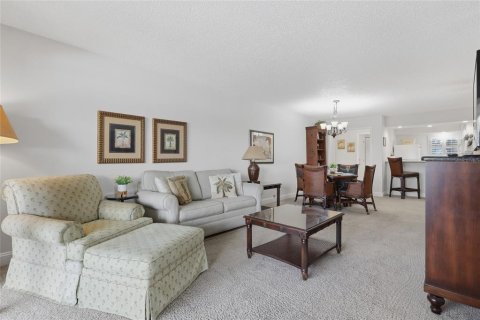 Condo in Wesley Chapel, Florida, 2 bedrooms  № 2122754 - photo 12