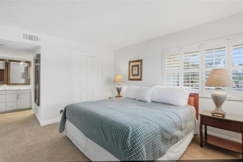 Condo in Wesley Chapel, Florida, 2 bedrooms  № 2122754 - photo 17