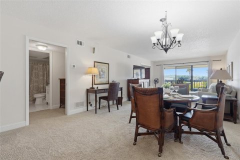 Condo in Wesley Chapel, Florida, 2 bedrooms  № 2122754 - photo 7