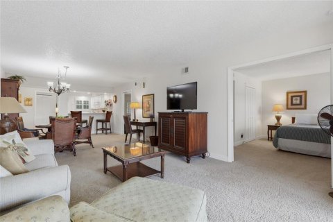 Condo in Wesley Chapel, Florida, 2 bedrooms  № 2122754 - photo 22