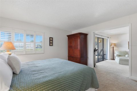 Condo in Wesley Chapel, Florida, 2 bedrooms  № 2122754 - photo 14