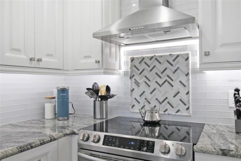 Condominio en alquiler en Sarasota, Florida, 2 dormitorios, 126.44 m2 № 2299016 - foto 20