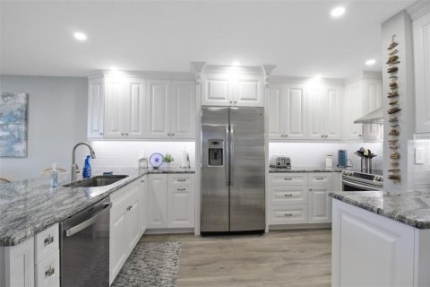Condominio en alquiler en Sarasota, Florida, 2 dormitorios, 126.44 m2 № 2299016 - foto 18