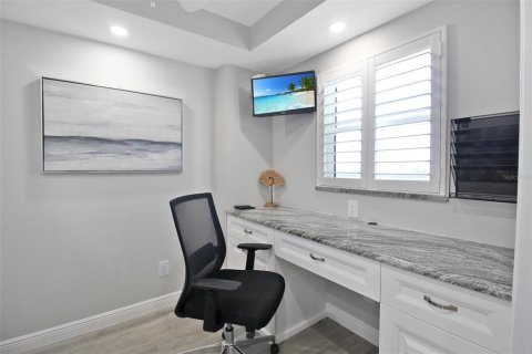 Condominio en alquiler en Sarasota, Florida, 2 dormitorios, 126.44 m2 № 2299016 - foto 4