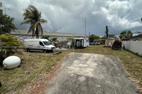 Land in Oakland Park, Florida № 1797078 - photo 2