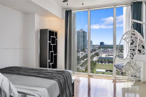 Condo in Sunny Isles Beach, Florida, 2 bedrooms  № 1896360 - photo 15